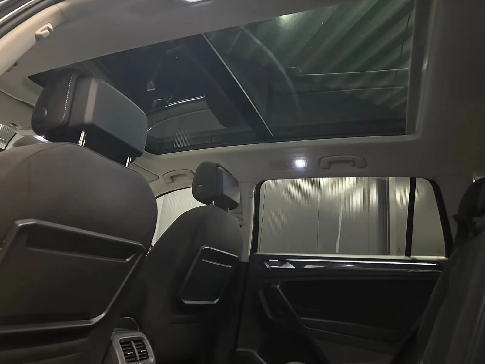 Main__Slider__Photo:Volkswagen Tiguan Allspace 09/2021-0
