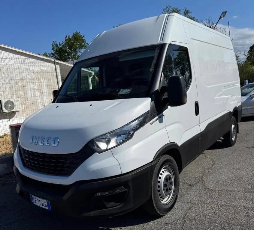 Main__Slider__Photo:Iveco Daily 33S12V 2.3 HPT PC-TN Furgone 03/2021-0