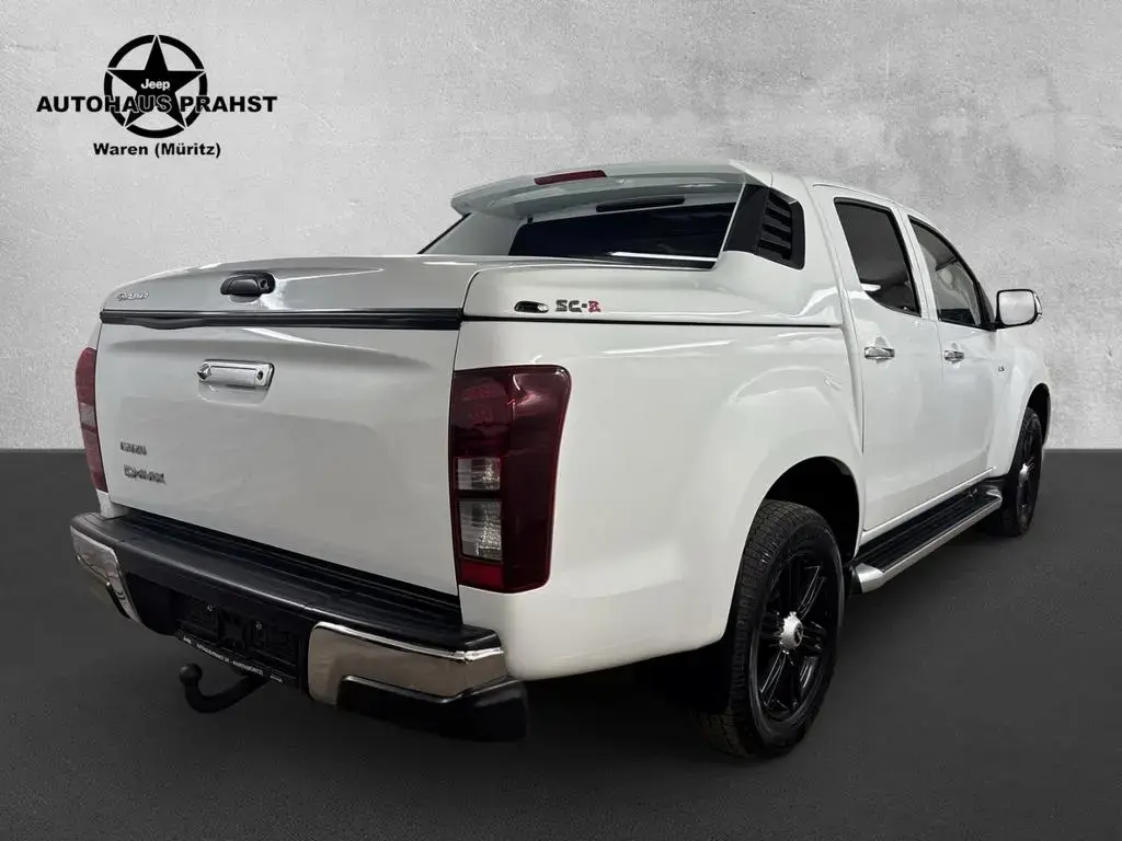 Main__Slider__Photo:Isuzu D-Max Double Cab 4WD Premium+ I.Hand Leder Kame 09/2017-1