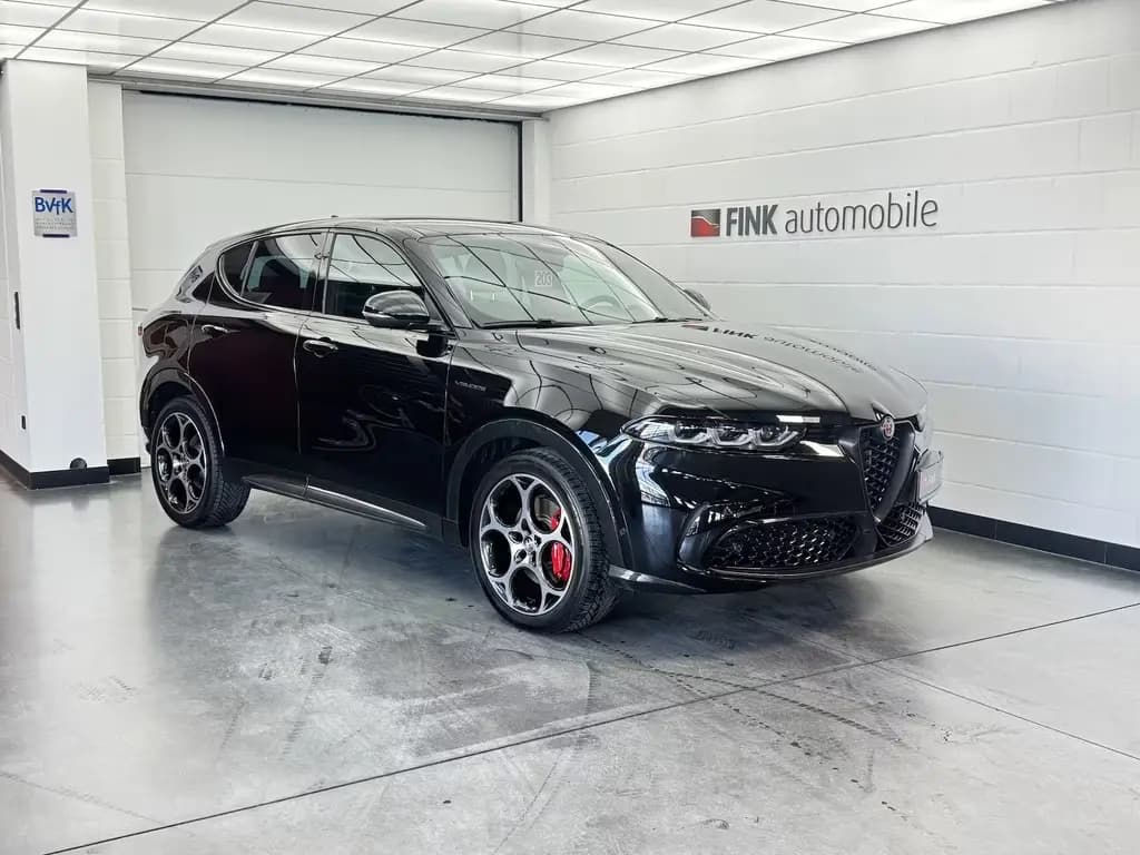 Main__Slider__Photo:Alfa Romeo Tonale 1.5 VGT Veloce 48 V Hybrid LED 07/2023-0