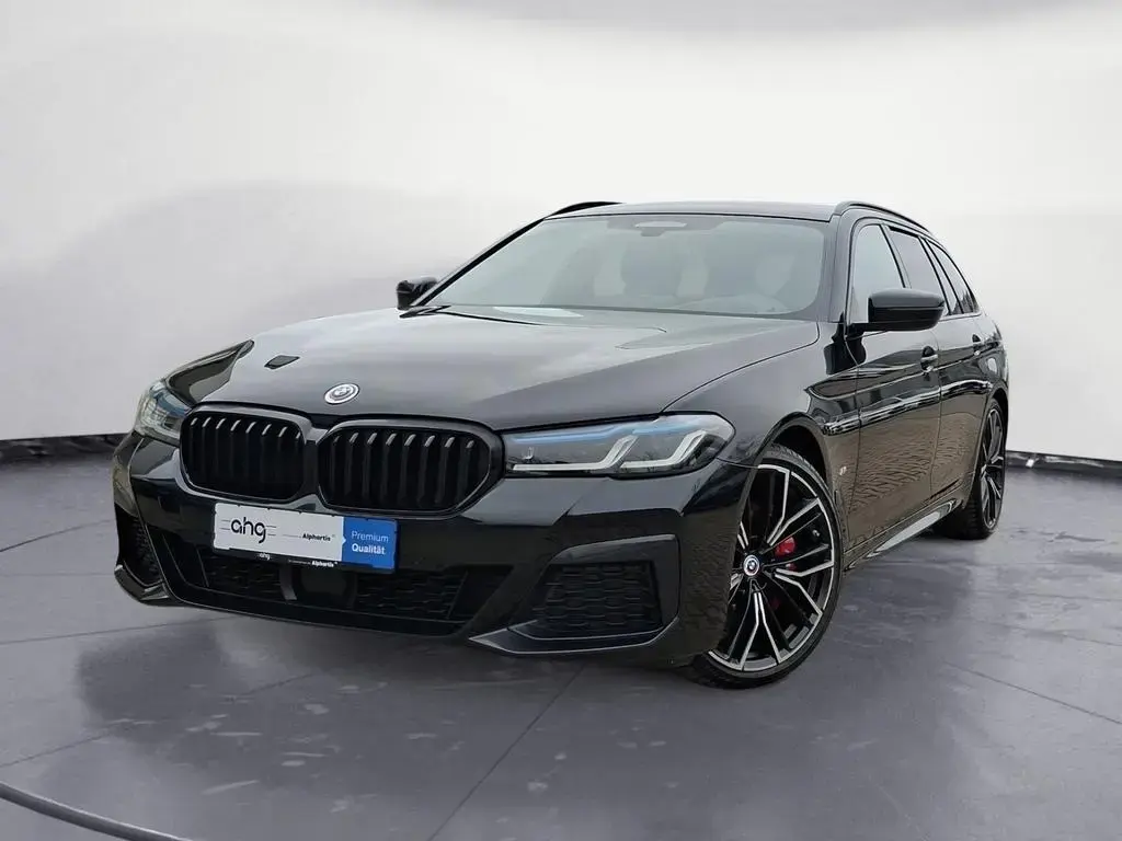 Main__Slider__Photo:BMW 5 Series 520d xDrive Touring M Sport Pro Laser Head-Up AC 03/2023-1
