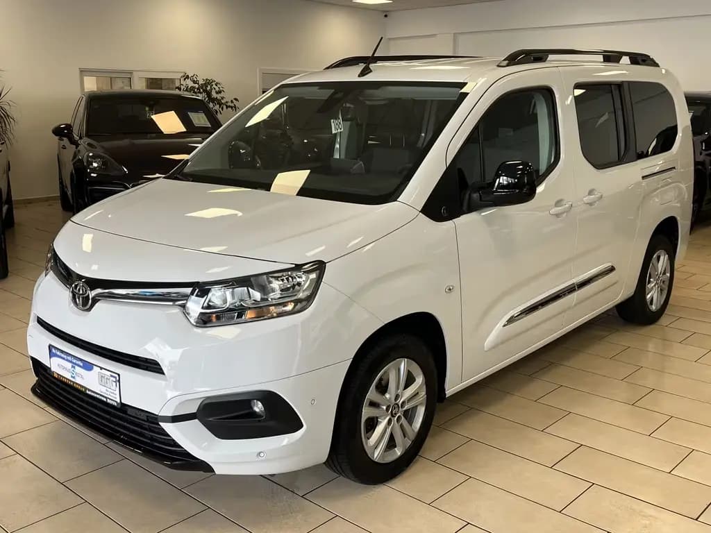 Main__Slider__Photo:Toyota Proace City L2 Team Deutschland*7-Sitzer*Navi*1H 01/2023-0