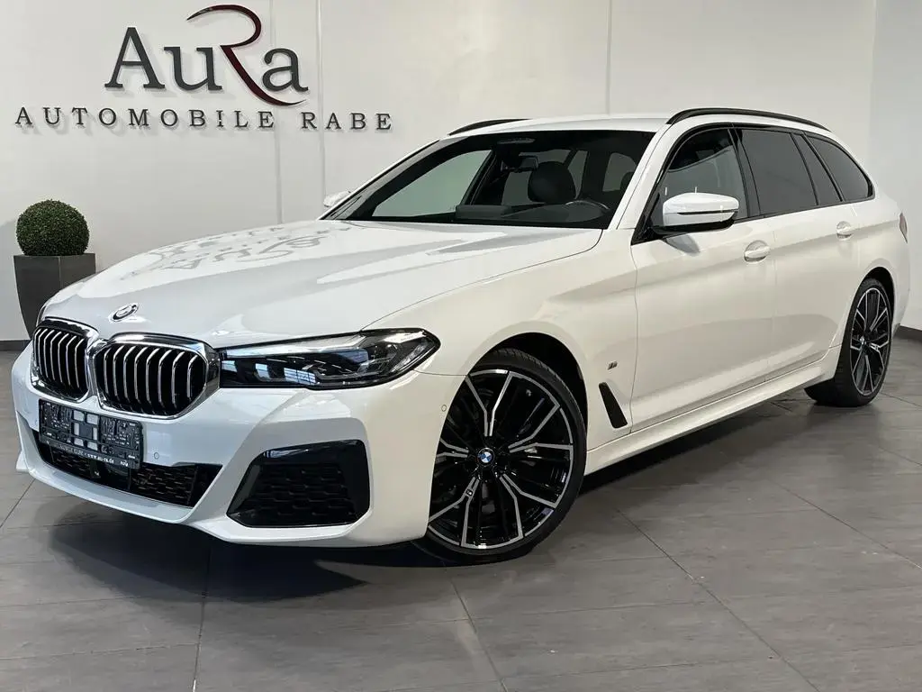 Main__Slider__Photo:BMW 5 Series 520d Touring xDrive M-Sport NAV+LED+AHK+HEAD-UP 11/2022-1