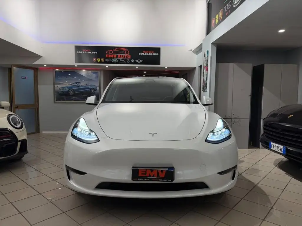 Main__Slider__Photo:Tesla Model 3 Long Range Dual Motor AWD iva 12/2022-1