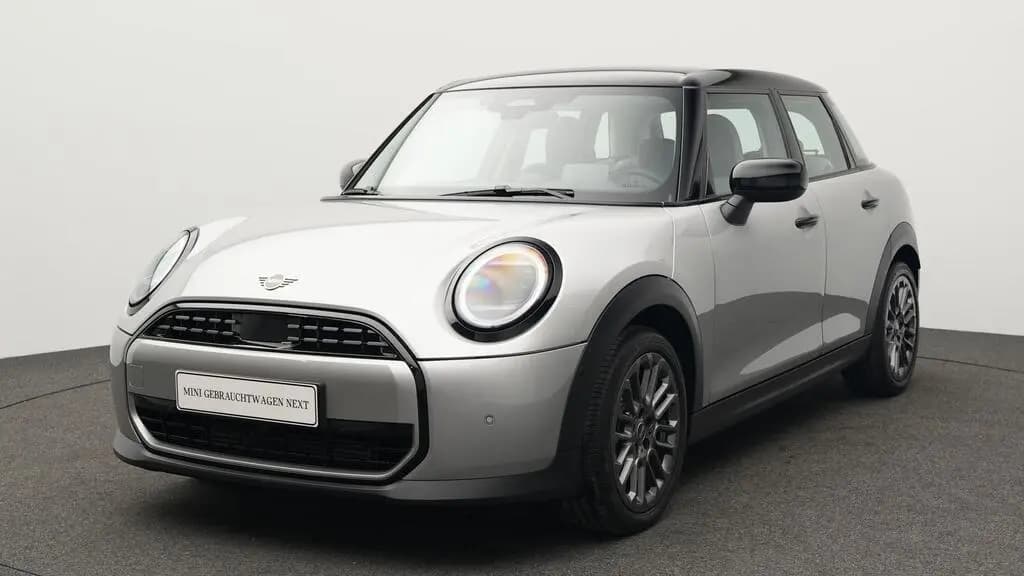 Main__Slider__Photo:MINI Cooper C 5-Türer 04/2025-0