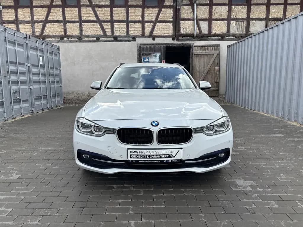 Main__Slider__Photo:BMW 3 Series 318d Touring Sport Line LED Navi SHZ PDC Tempo 03/2018-0