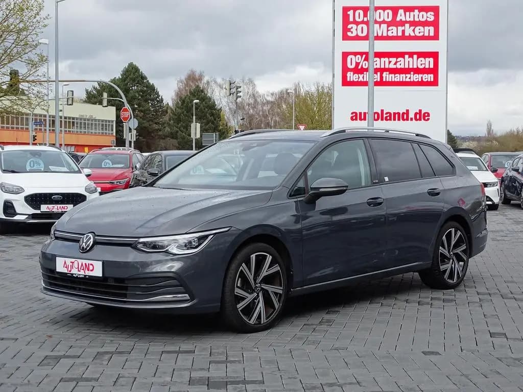 Main__Slider__Photo:Volkswagen Golf VIII Variant 1.5 TSI Active LED Sitzheizung 12/2022-0