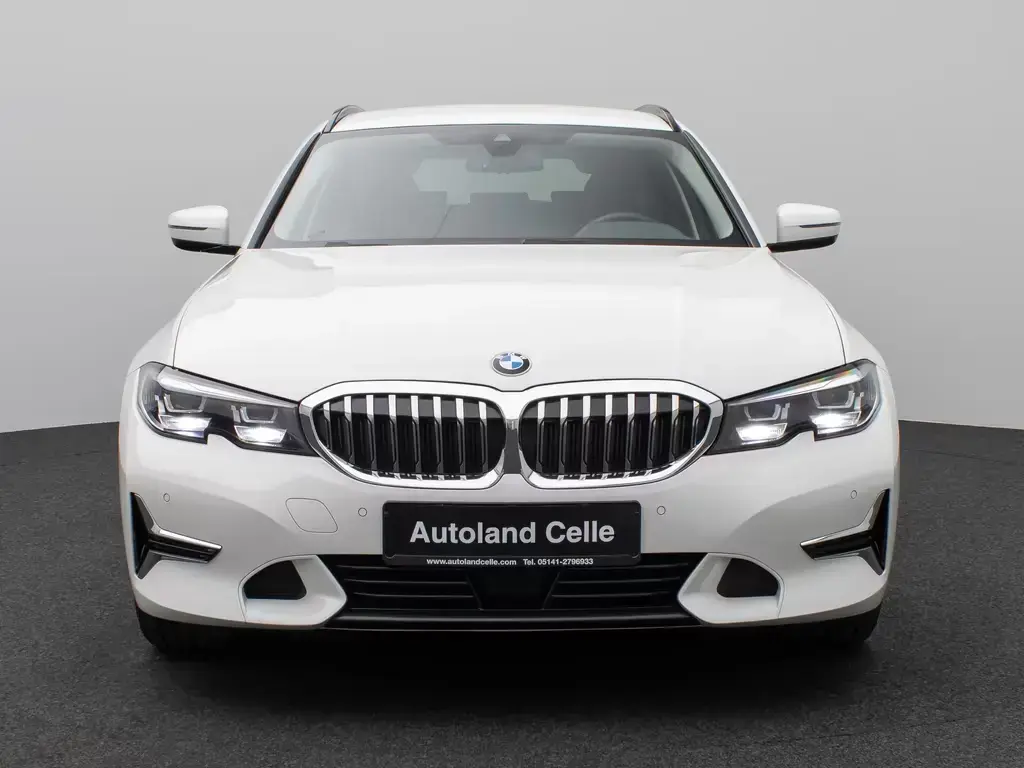 Main__Slider__Photo:BMW 3 Series 320d  Luxury Line Kamera DAB HiFi Stop&Go Sport 07/2021-1