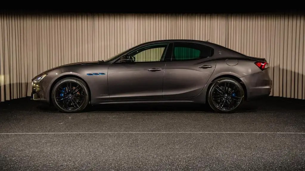 Main__Slider__Photo:Maserati Ghibli GranSport 2.0 Hybrid 01/2020-1