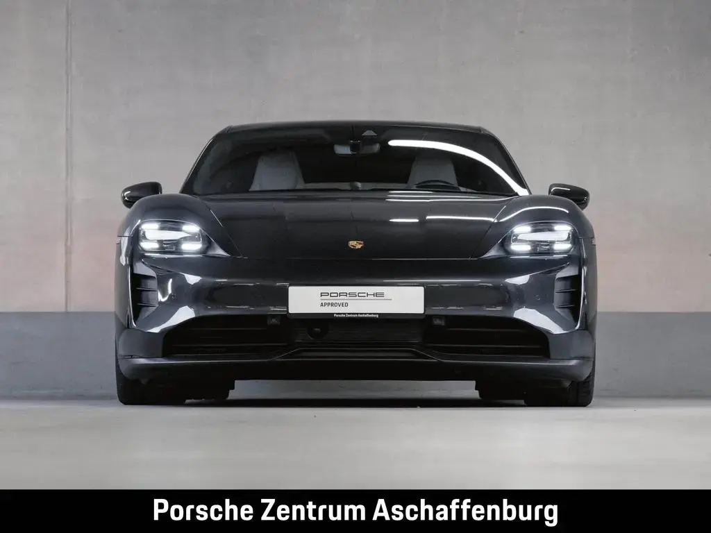 Main__Slider__Photo:Porsche Taycan Sport Turismo Panorama SportDesign 03/2023-1