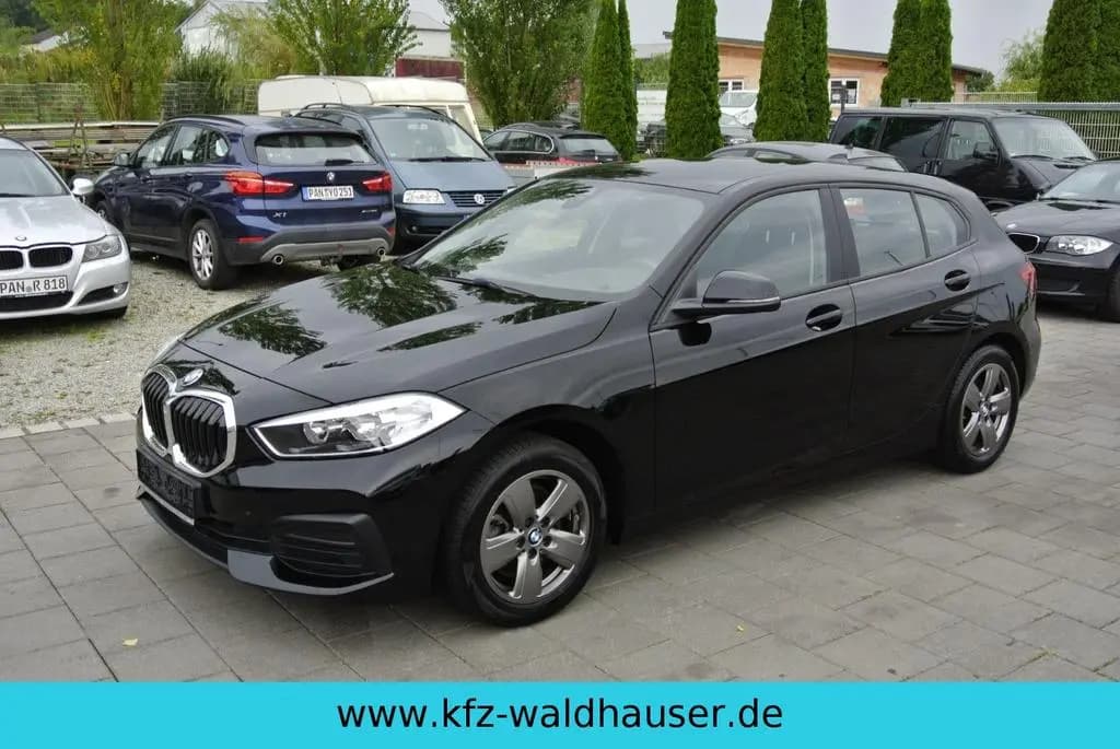 Main__Slider__Photo:BMW 1 Series 118 i PDC Sitzheizung.... 12/2020-0