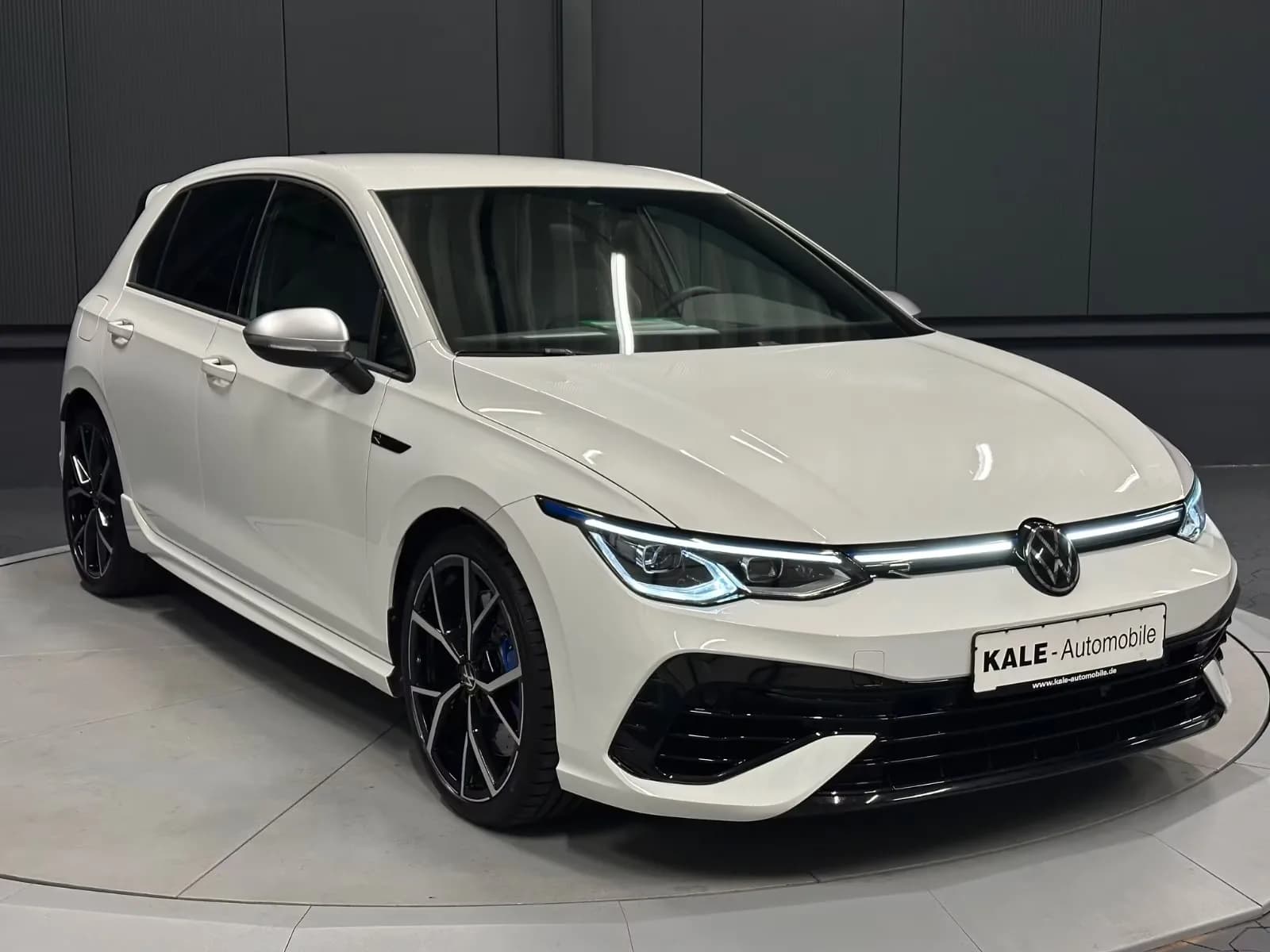 Main__Slider__Photo:Volkswagen Golf 09/2023-0