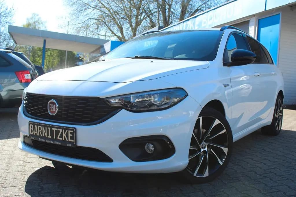Main__Slider__Photo:Fiat Tipo S-Design * BI-Xenon * Navi * Kamera * 06/2020-0