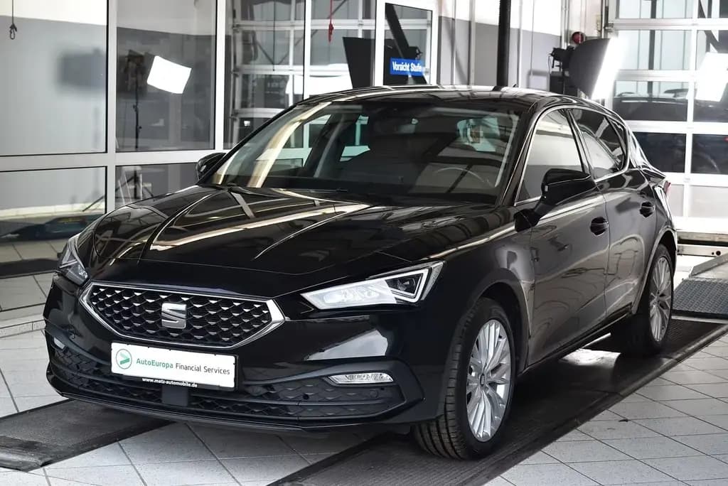 Main__Slider__Photo:Seat Leon 2.0TDI Xcellence DSG*AHK*LED*Cockpit digita 10/2020-0