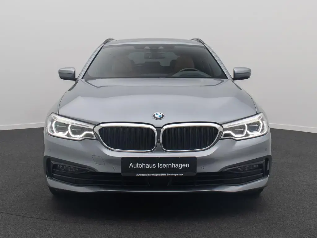 Main__Slider__Photo:BMW 5 Series 540d xD SportLine 360°HUD AHK DispKey SoftCl H/K 06/2019-1