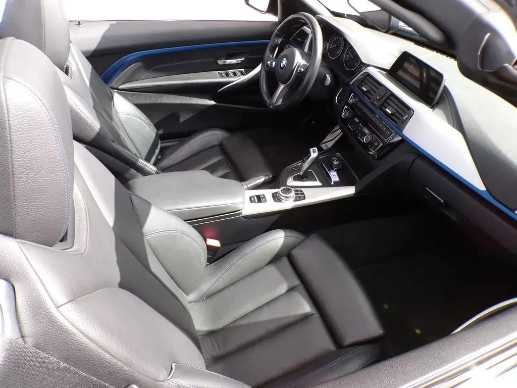 Main__Slider__Photo:BMW 4 Series 420d  Cabrio M Sport *M-Sportpaket*LED*Leder*SHZ 06/2020-1