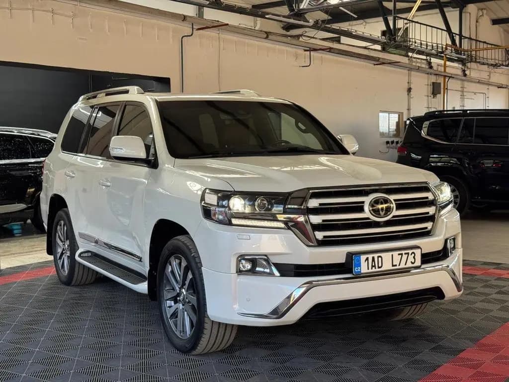 Main__Slider__Photo:Toyota Land Cruiser 200 4.5 v8 diesel 2018 04/2018-0