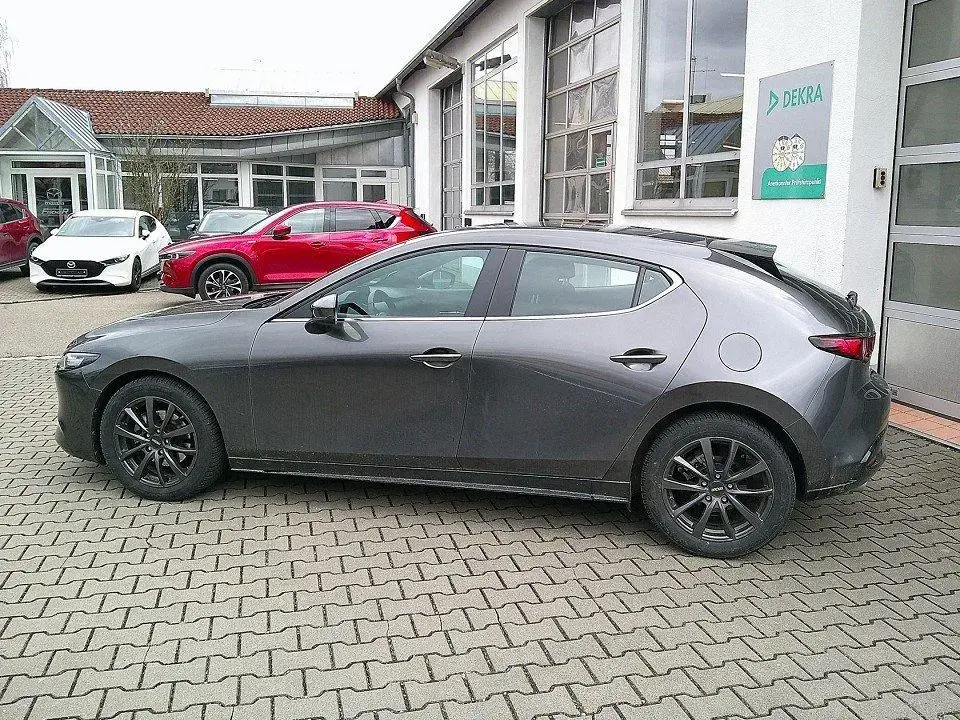 Main__Slider__Photo:Mazda 3 SKYACTIV X 186 Exclusive NAVI/KAMERA/HUD/WKR 11/2023-1