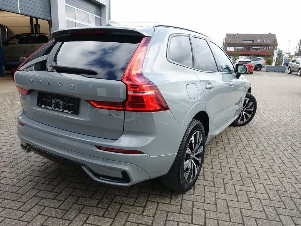Main__Slider__Photo:Volvo XC60 Plus B4 Dark/AHK/H&K/BLIS/Memory/Kamera 11/2023-1