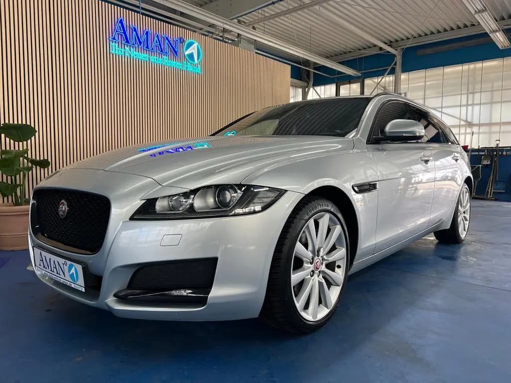 Main__Slider__Photo:Jaguar XF E-Performance Sportbr. Auto. 2.0 (AMAN®) 08/2018-0