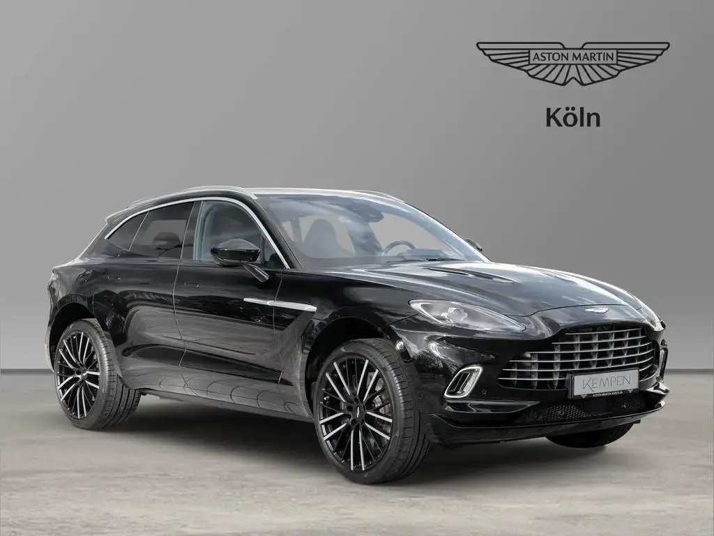 Main__Slider__Photo:Aston Martin DBX 550 UPE 227.330,-€ Jet Black / Onyx Black 05/2025-1