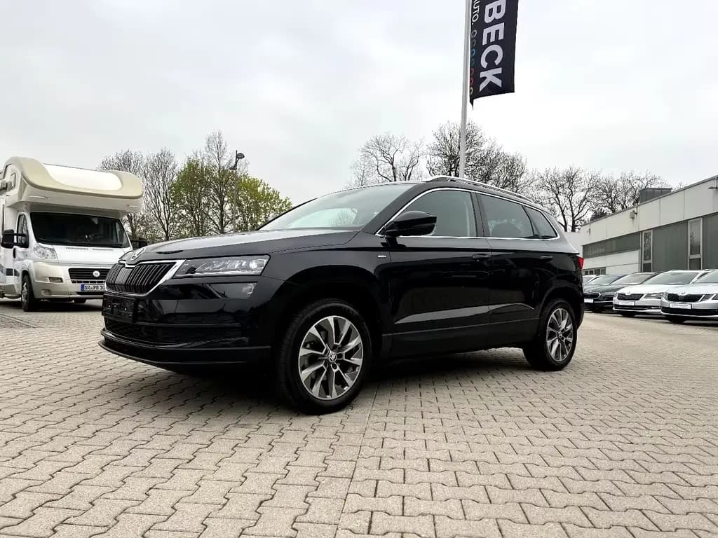Main__Slider__Photo:Skoda Karoq 1.5 TSI ACT Clever LED Navi Sitzh. ACC DAB 03/2022-0