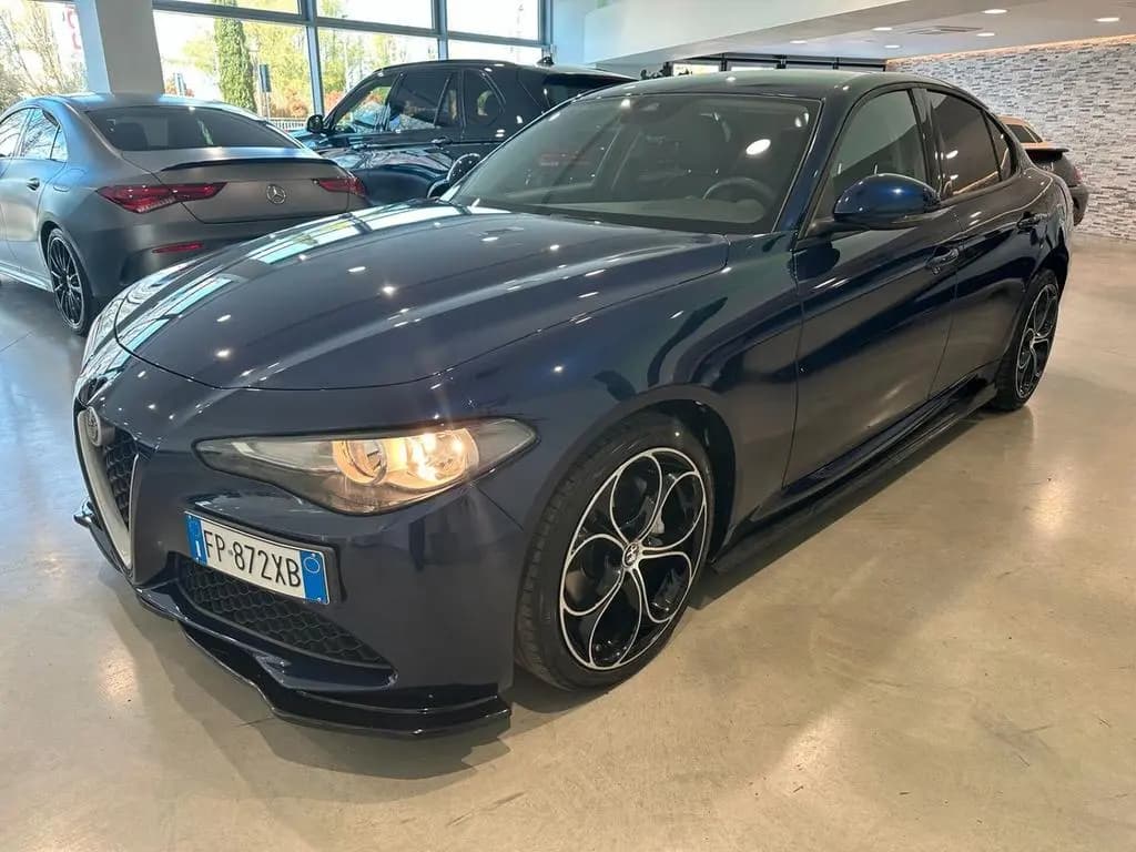Main__Slider__Photo:Alfa Romeo Giulia 2.2 Turbodiesel 150 CV Super 04/2018-0