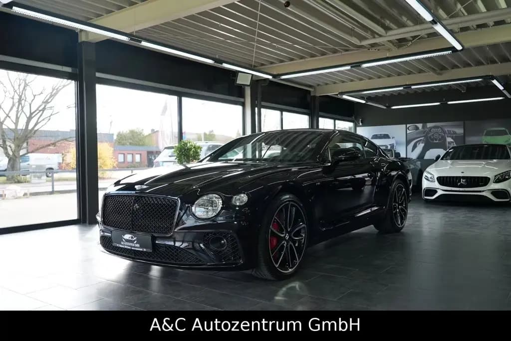 Main__Slider__Photo:Bentley Continental GT V8 Coupé 07/2022-0