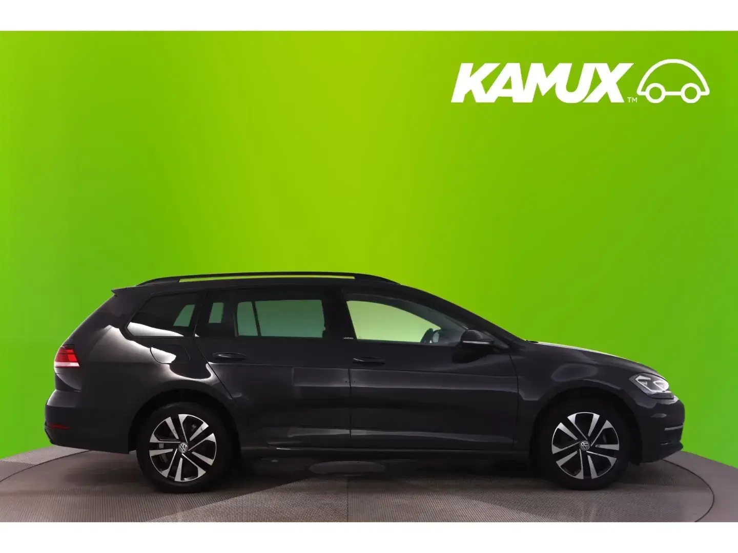 Main__Slider__Photo:Volkswagen Golf 07/2020-1