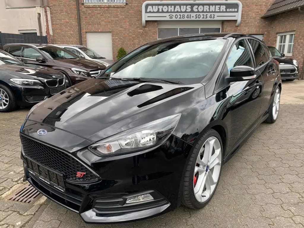 Main__Slider__Photo:Ford Focus 2.0 ST 09/2018-0