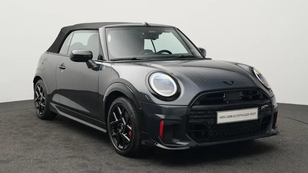 Main__Slider__Photo:MINI John Cooper Works Cabrio 07/2025-1