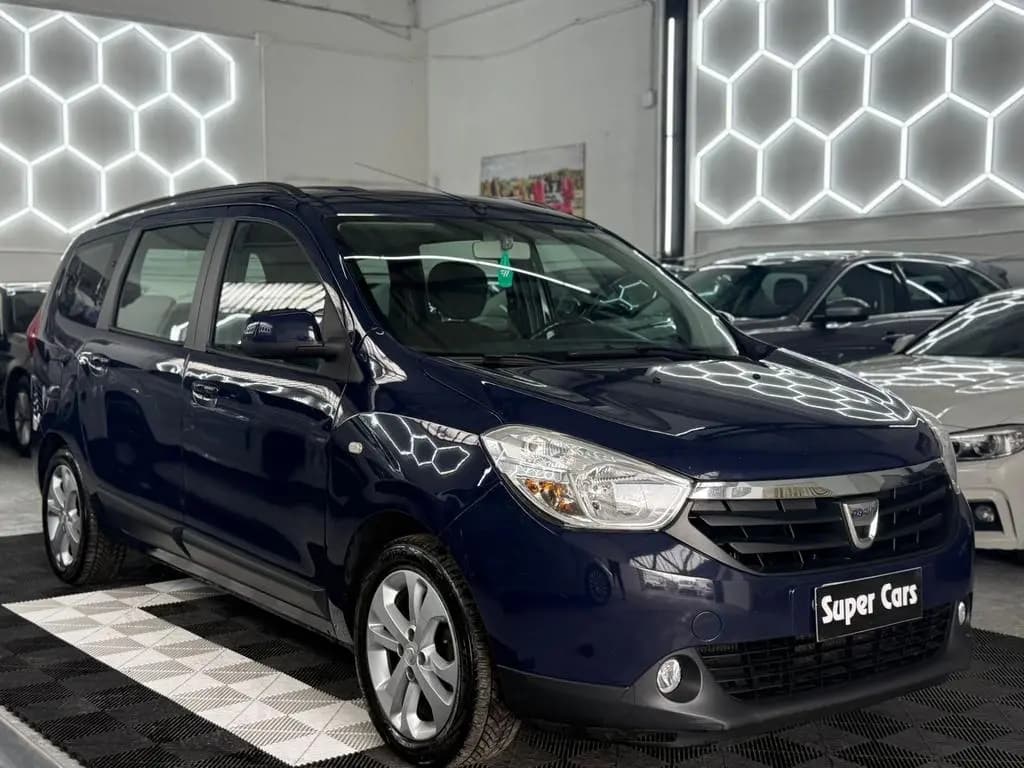 Main__Slider__Photo:Dacia Lodgy 1.2BENZINA 115CV Start&Stop 7POSTI P 11/2016-0