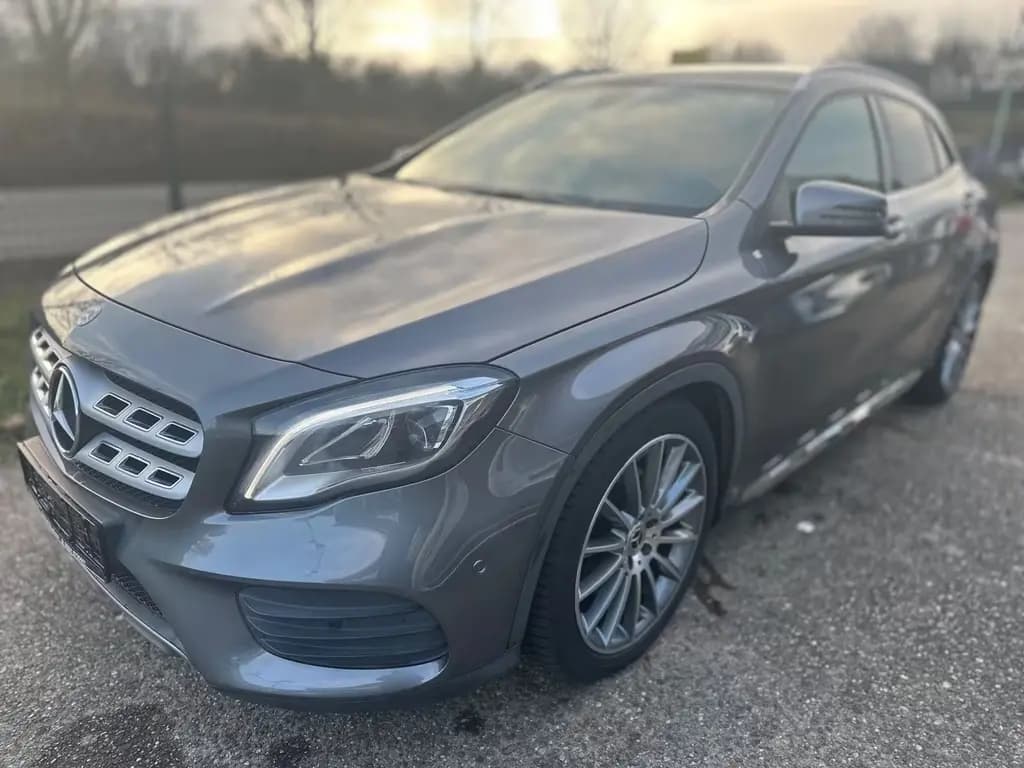Main__Slider__Photo:Mercedes-Benz GLA 250 AMG Line 4Matic PANO/KAMERA/GARANTIE 02/2019-0