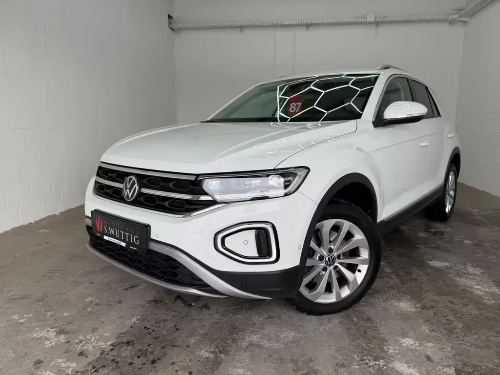 Main__Slider__Photo:Volkswagen T-Roc 2.0 TDI SCR DSG Style+NAVI+KAMERA+ACC+DAB+ 12/2023-1