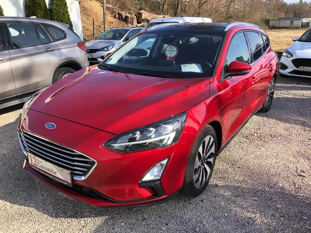 Main__Slider__Photo:Ford Focus Turnier Cool & Connect PANORAMA,AHK,PDC,AL 11/2020-0