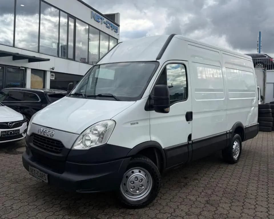 Main__Slider__Photo:Iveco Daily 2.2d 35S13 Kasten Lang&Hoch*L3H3*AHK 06/2013-0