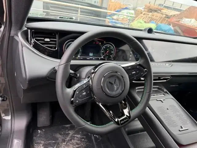 Main__Slider__Photo:Voyah Free AWR REV Dongfeng 360° E.Heck ACC P.dach 05/2026-1