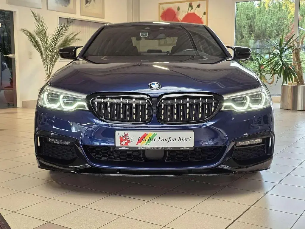 Main__Slider__Photo:BMW 5 Series 530i xDrive M Sport/Shadow/StandHz/Virtual/36... 03/2019-1