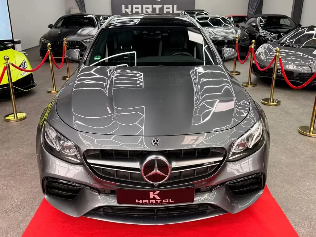 Main__Slider__Photo:Mercedes-Benz Other T-Modell E 63 S AMG 4Matic *PANO*BURMESTER*VOLL 05/2019-0