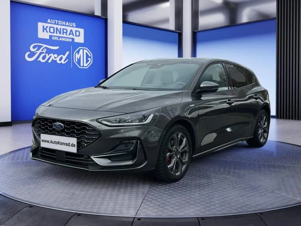 Main__Slider__Photo:Ford Focus ST-Line 1.0 EcoBoost *Styling-Pk*Family-Pk 04/2022-0