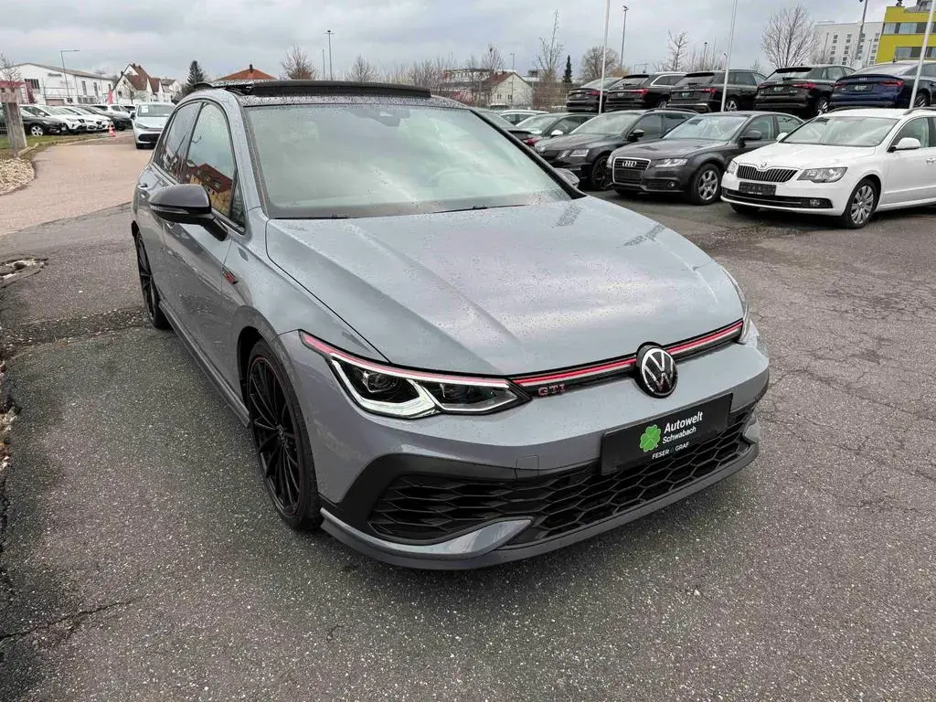 Main__Slider__Photo:Volkswagen Golf GTI ClubSport 45 2.0 TSI HARMA PANO AKRA IQ 02/2022-1