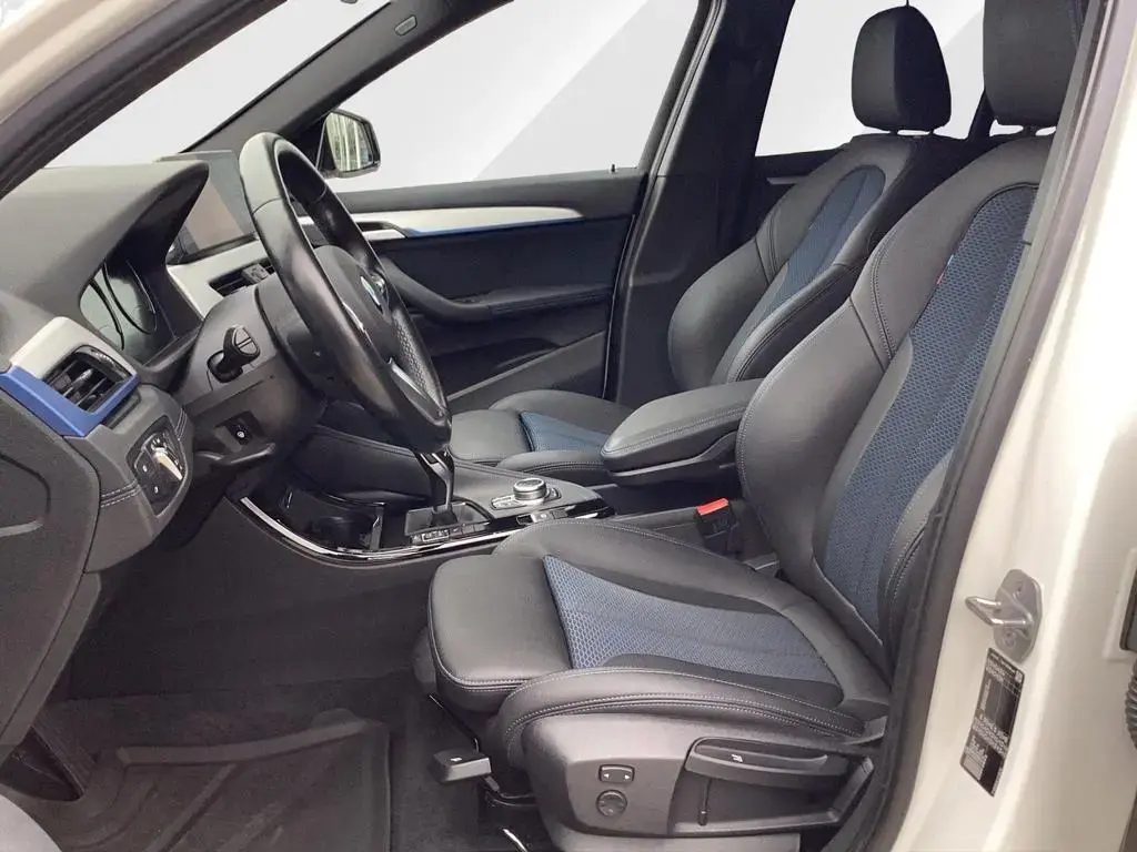 Main__Slider__Photo:BMW X1 xDrive20d M Sport Steptr.  - MwSt. auswbar! 12/2020-1