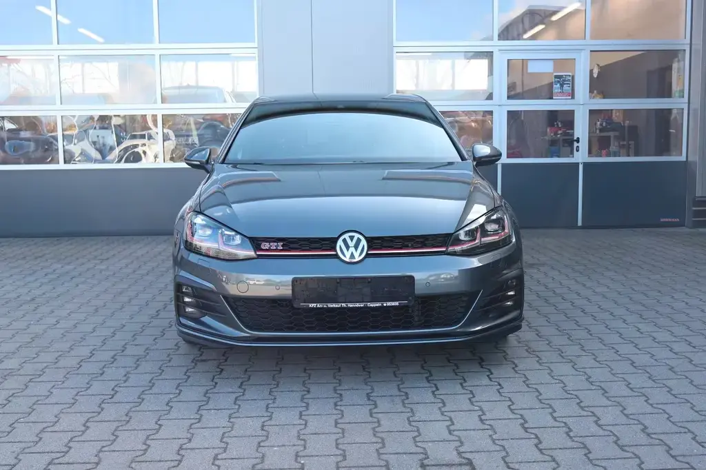 Main__Slider__Photo:Volkswagen Golf VII Lim. GTI Performance DSG/2-Hand 08/2018-1