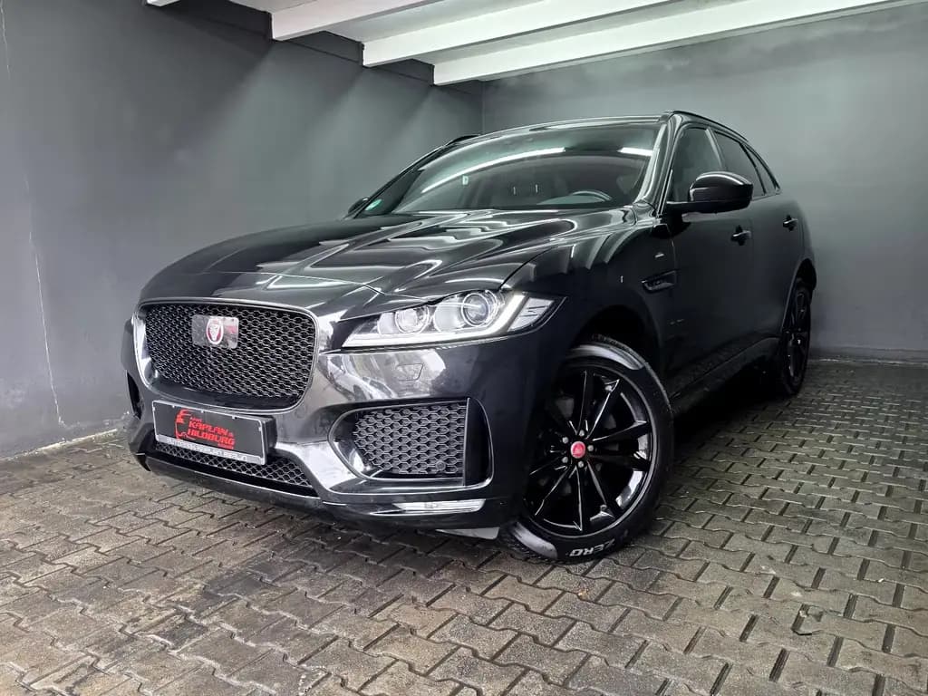 Main__Slider__Photo:Jaguar F-Pace 20d Chequered Flag AWD, R-KAM, ACC, AHK 09/2020-0