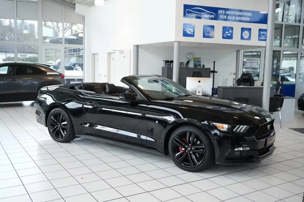 Main__Slider__Photo:Ford Mustang 3.7l V6 Automatik 07/2015-0