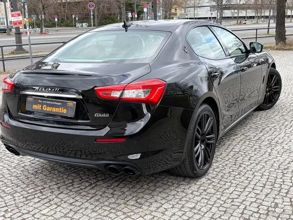 Main__Slider__Photo:Maserati Ghibli Ghibli S BLACK EDITION. 20z Kamera 07/2018-1