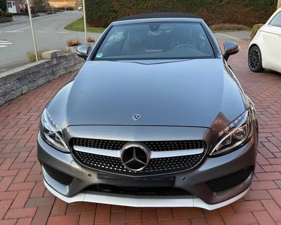 Main__Slider__Photo:Mercedes-Benz C-Class 180 Edition 1 Cabrio 03/2017-1