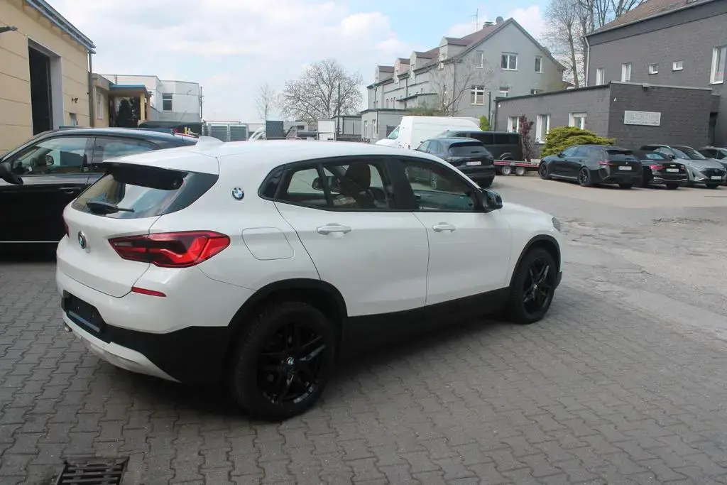 Main__Slider__Photo:BMW X2 sDrive18i*LED*Navi*RÜKA*AHK*neuer 18"Radsatz* 09/2019-1