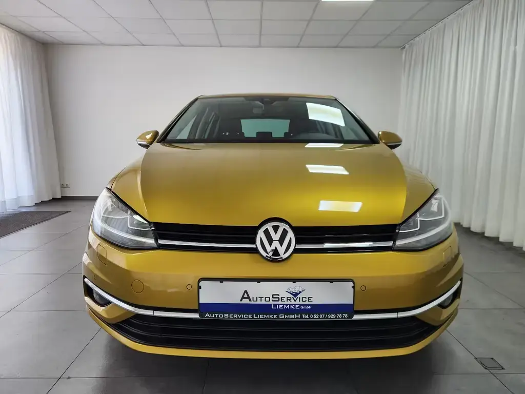 Main__Slider__Photo:Volkswagen Golf SOUND DSG NAV SHZ CarPlay Virtual Kam. M&S 10/2017-1