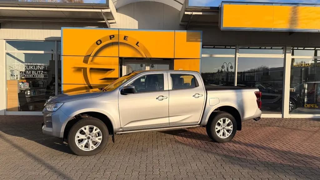 Main__Slider__Photo:Isuzu D-Max Double Cab 4WD LS MountainTOP*SHZ* 03/2024-0